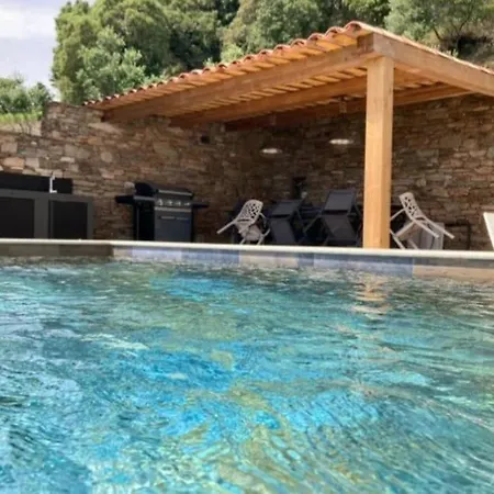 Belle Avec Piscine Et Vue Mer- Hauteurs De Villa *