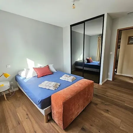 Belle Avec Piscine Et Vue Mer- Hauteurs De Vila